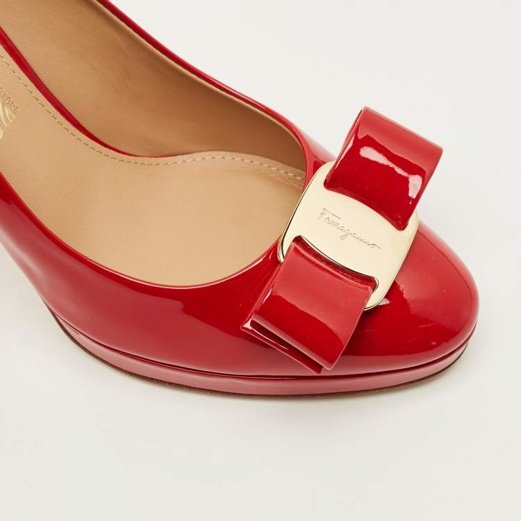 Pre Owned Salvatore Ferragamo Osimo Size 38 Red Patent Leather Vara Bow Pumps