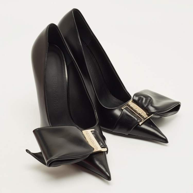 Pre Owned Salvatore Ferragamo Erica 55 Size 37 Black Leather  Oversized Bow Pumps