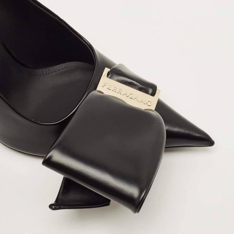 Pre Owned Salvatore Ferragamo Erica 55 Size 37 Black Leather  Oversized Bow Pumps