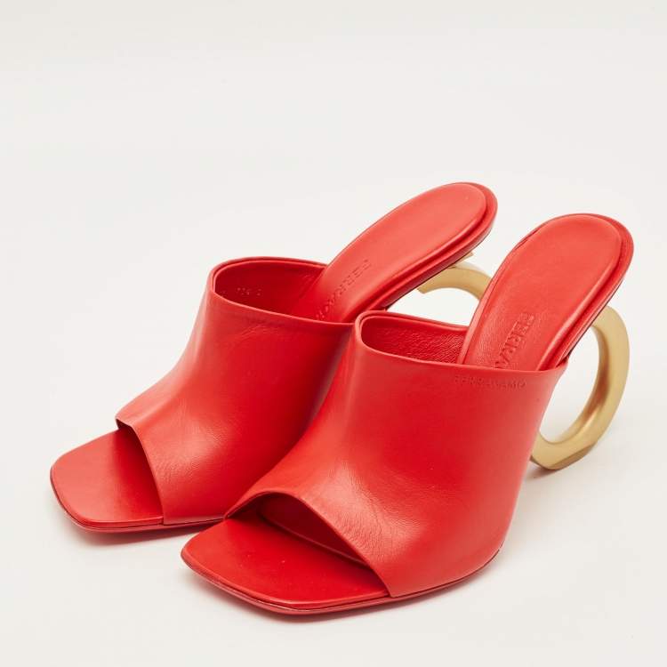 Pre Owned Salvatore Ferragamo Astro Size 41 Red Leather Slide Sandals