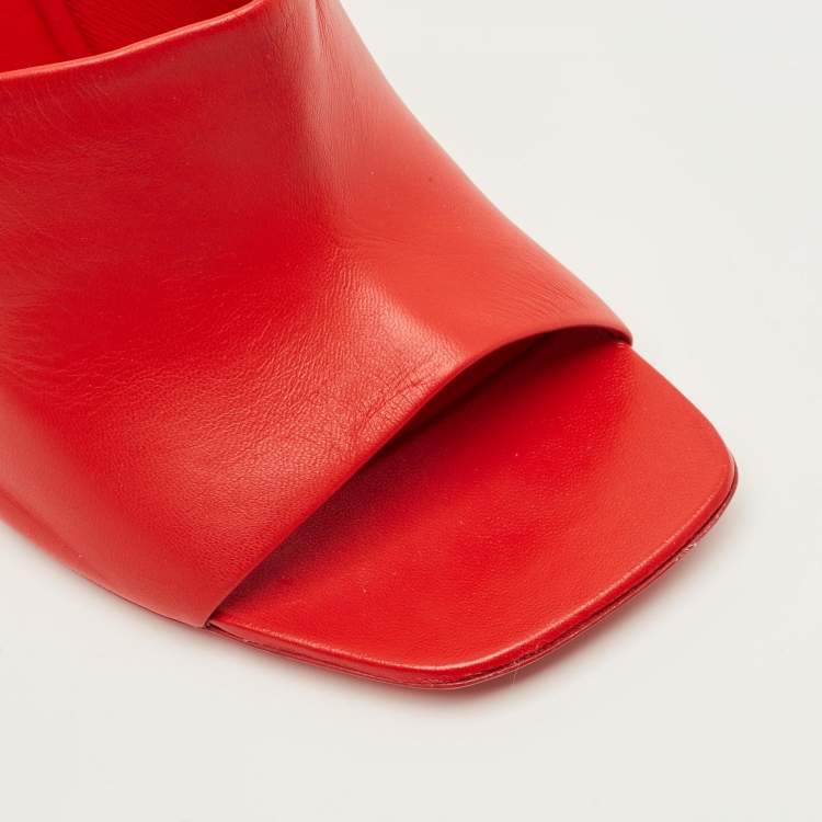 Pre Owned Salvatore Ferragamo Astro Size 41 Red Leather Slide Sandals