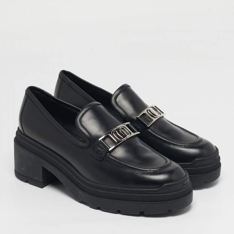 Pre Owned Salvatore Ferragamo Gancini Size 40 Black Leather Loafers
