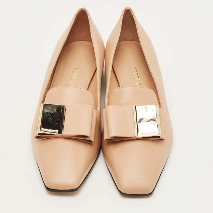 Pre Owned Salvatore Ferragamo Leda Size 40 Beige Leather Bow Smoking Slippers