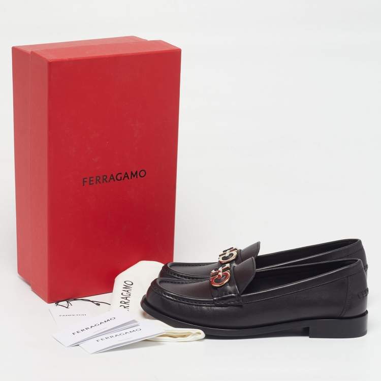 Pre Owned Salvatore Ferragamo Gancini Size 39 Black Leather Slip On Loafers