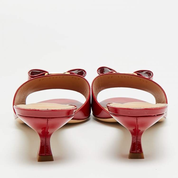 Pre Owned Salvatore Ferragamo Size 40 Red Patent Leather Vara Bow Slide Sandals