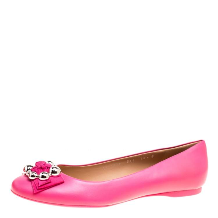 ferragamo pink flats