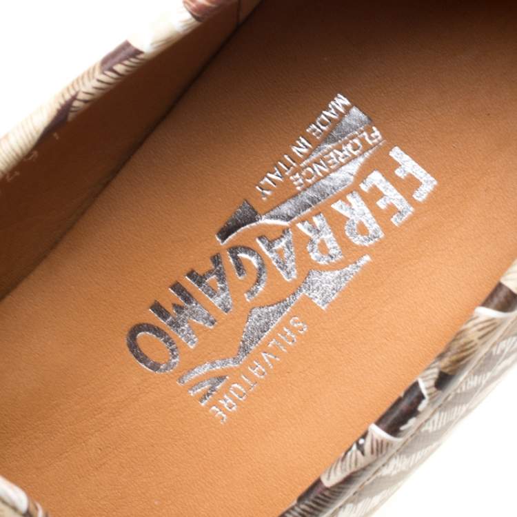 Pre Owned Salvatore Ferragamo Women Printed Leather Mason Gancio Bit Loafers Size 40