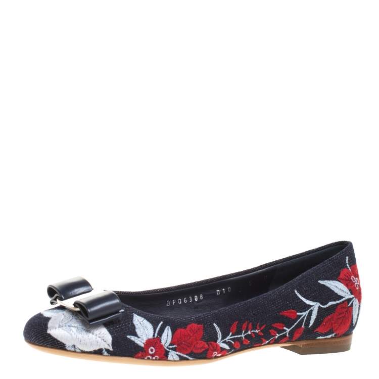 Pre Owned Salvatore Ferragamo Blue Floral Embroidered Denim Varina Bow Ballet Flats Size 36.5