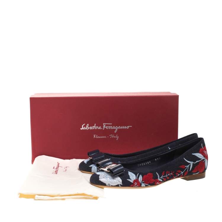 Pre Owned Salvatore Ferragamo Blue Floral Embroidered Denim Varina Bow Ballet Flats Size 36.5
