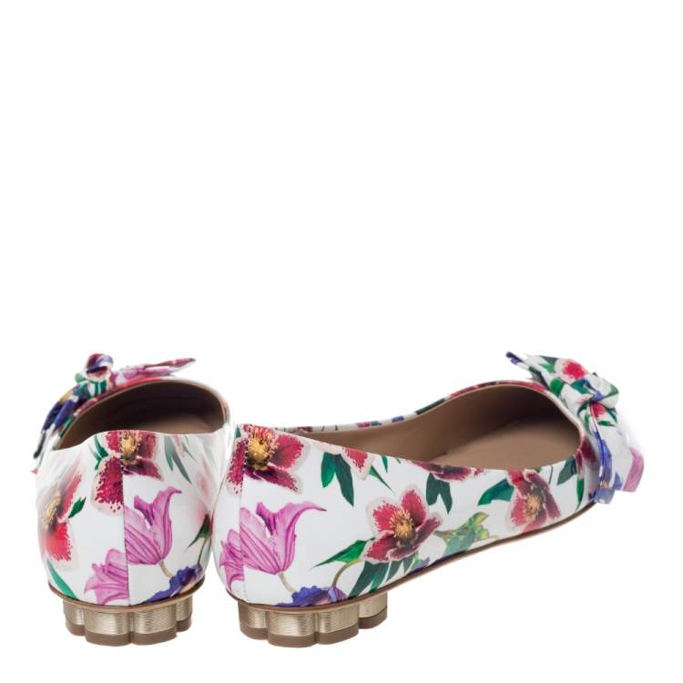 Pre Owned Salvatore Ferragamo White Floral Print Patent Leather Avola Bow Ballet Flats Size 39.5