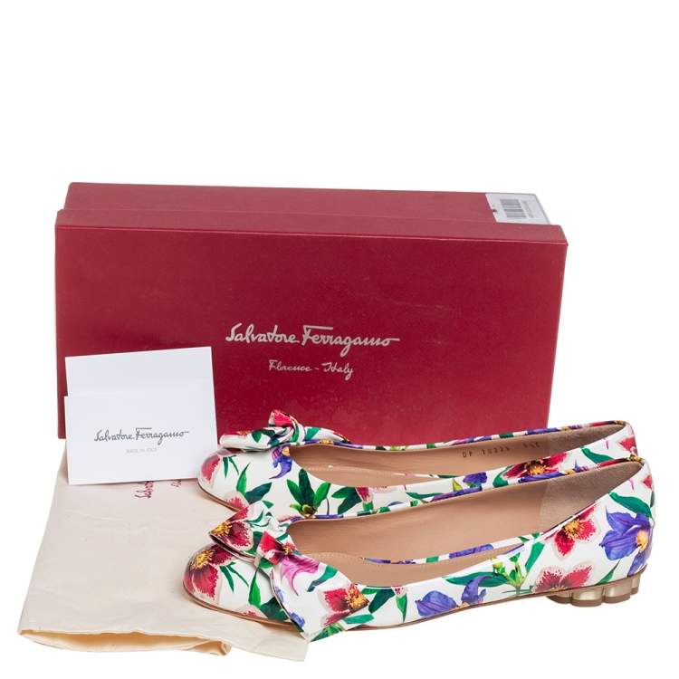 Pre Owned Salvatore Ferragamo White Floral Print Patent Leather Avola Bow Ballet Flats Size 39
