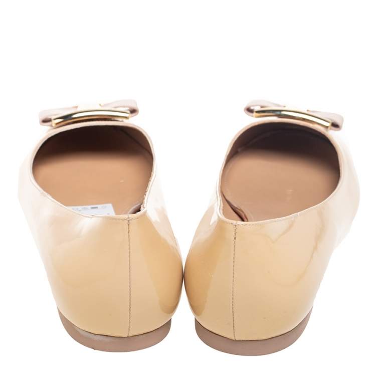 Pre Owned Salvatore Ferragamo Beige Patent Leather Vara Bow Ballet Flats Size 40.5