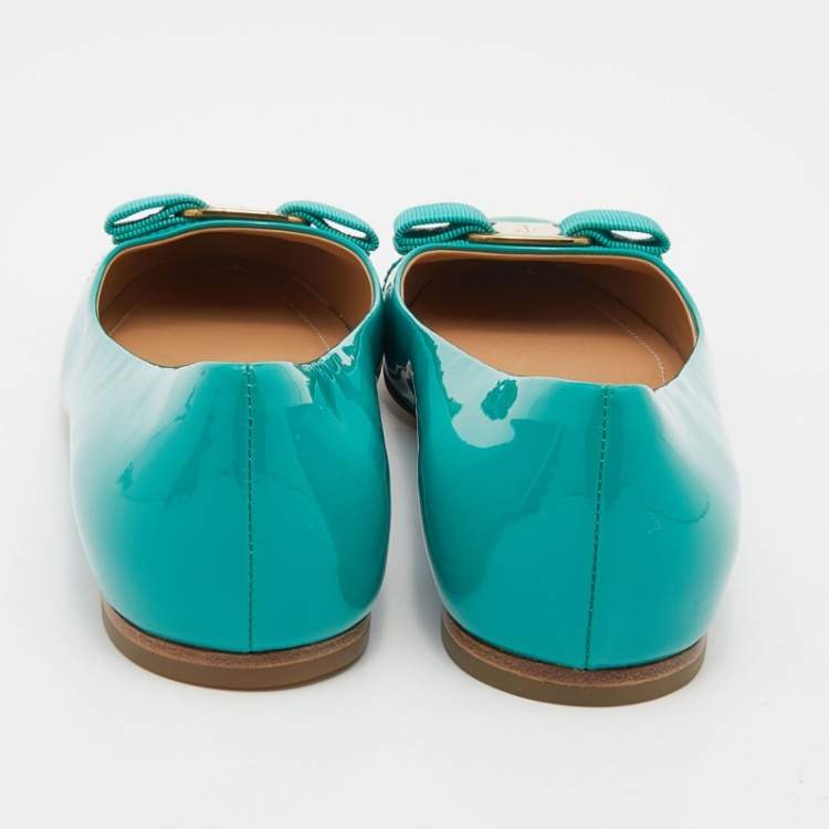 Pre Owned Salvatore Ferragamo Green Patent Leather Vara Bow Ballet Flats Size 37