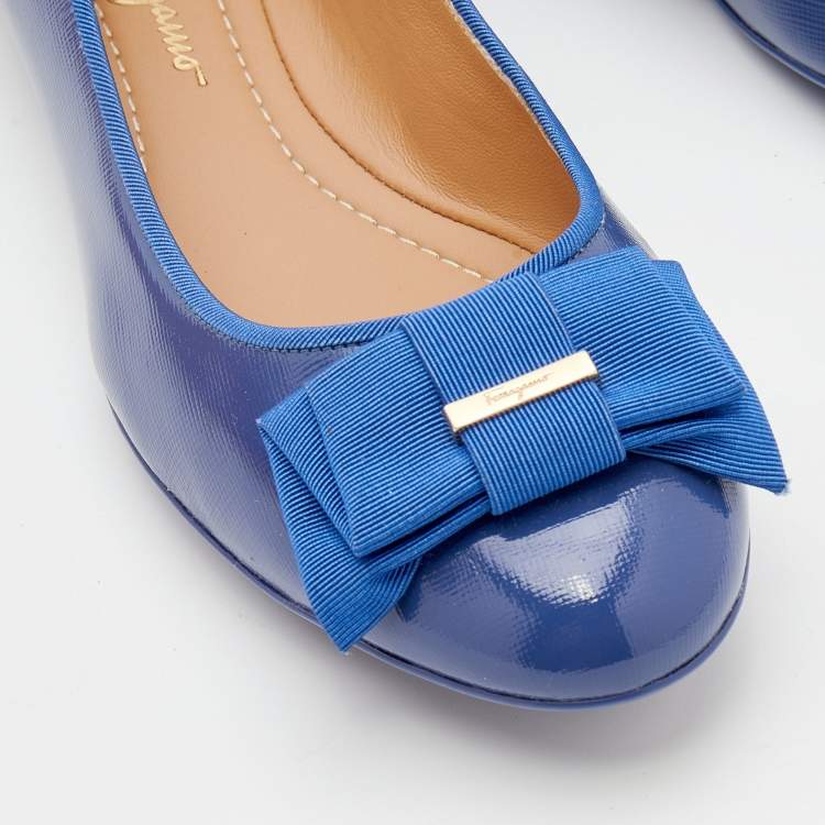 مملوكة مسبقًا Salvatore Ferragamo Blue Patent Leather My Knot Ballet Flats Size 40