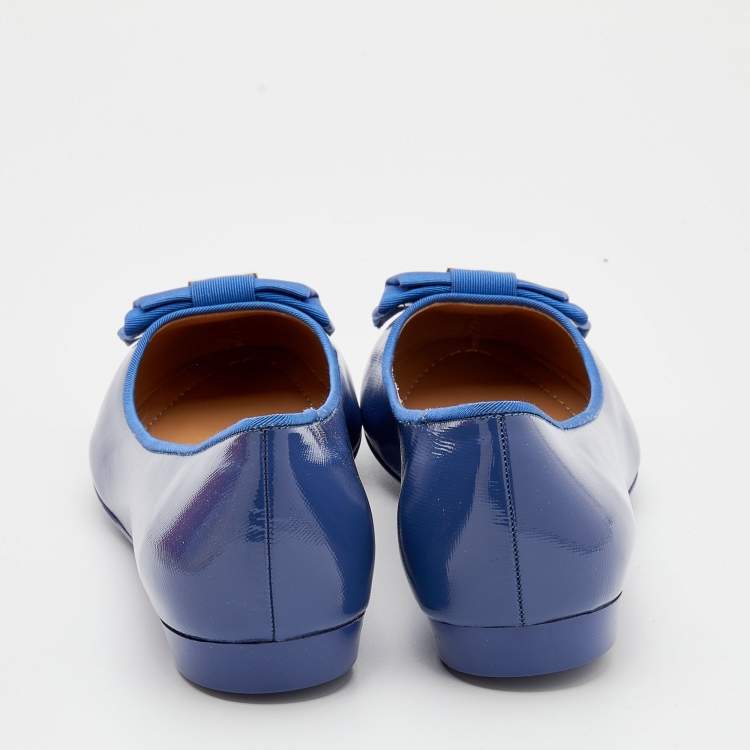 مملوكة مسبقًا Salvatore Ferragamo Blue Patent Leather My Knot Ballet Flats Size 40