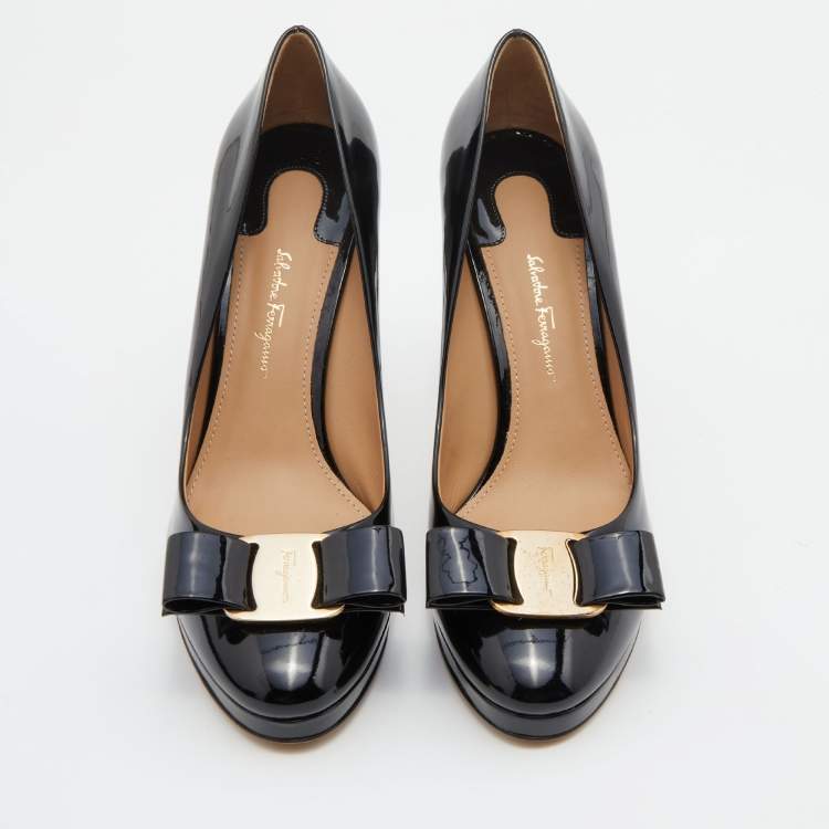 Pre Owned Salvatore Ferragamo Black Patent Leather Vara Bow Platform Pumps Size 39