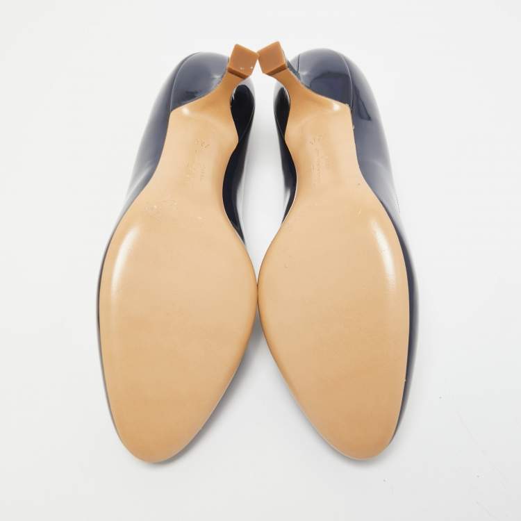 Pre Owned Salvatore Ferragamo Navy Blue Patent Leather Serina Pumps Size 38