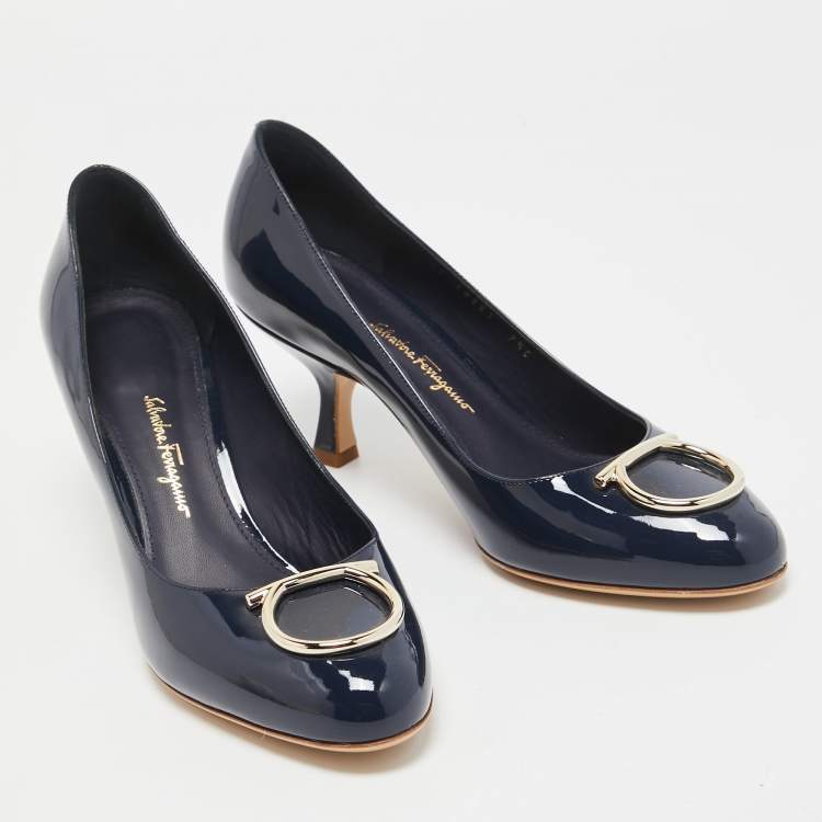 Pre Owned Salvatore Ferragamo Navy Blue Patent Leather Serina Pumps Size 38
