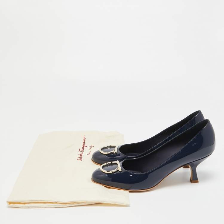 Pre Owned Salvatore Ferragamo Navy Blue Patent Leather Serina Pumps Size 38