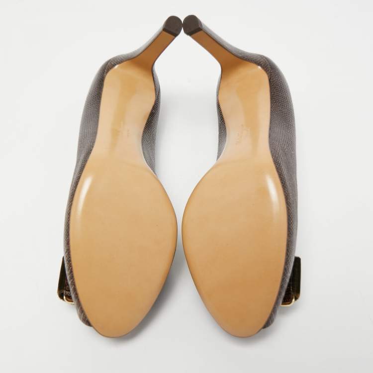 Pre Owned Salvatore Ferragamo Brown Lizard Embossed Leather Vara Bow Peep Toe Pumps Size 41