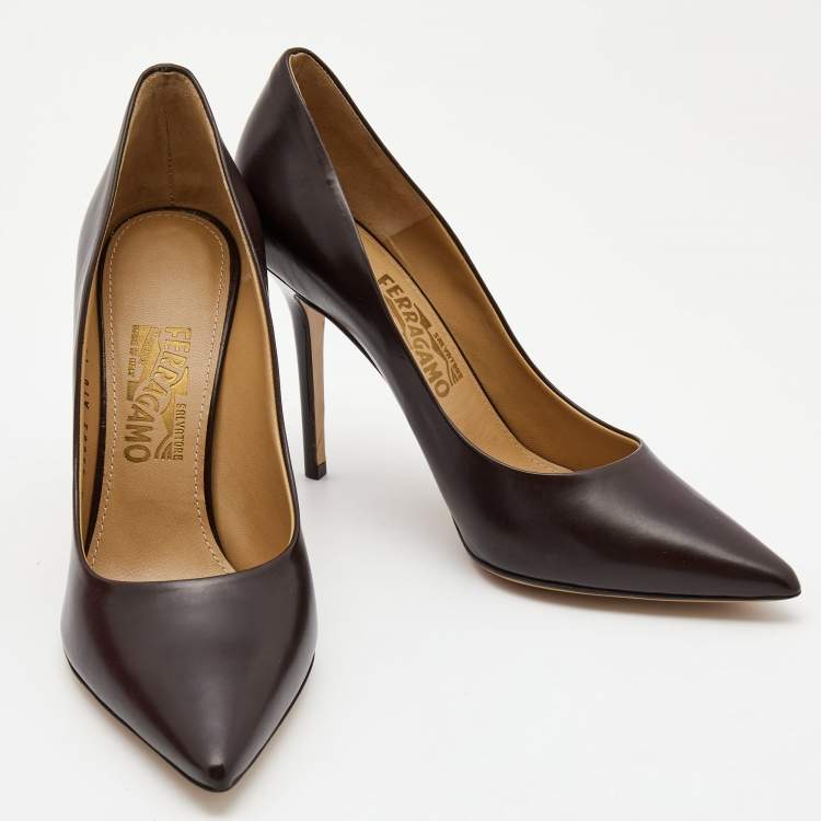 Pre Owned Salvatore Ferragamo Brown Leather Pointed Toe Pumps Size 40.5