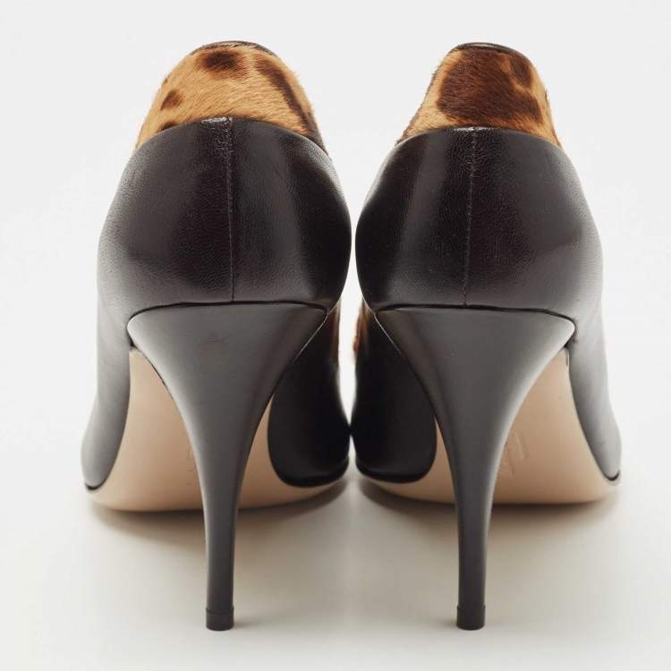 Pre Owned Salvatore Ferragamo Black/Leopard Print Leather Pointed Toe Pumps Size 41