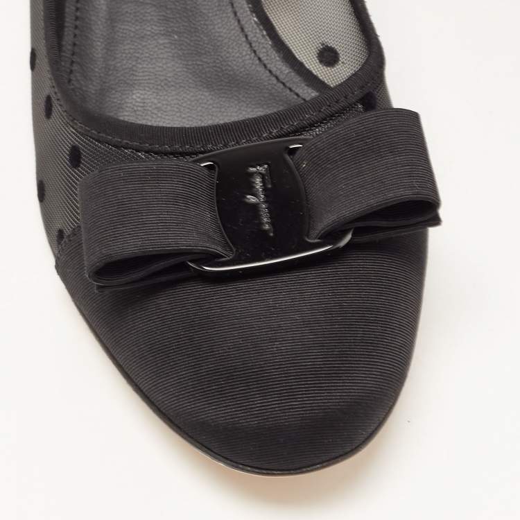 Pre Owned Salvatore Ferragamo Black Mesh and Canvas Varina Pumps Size 39