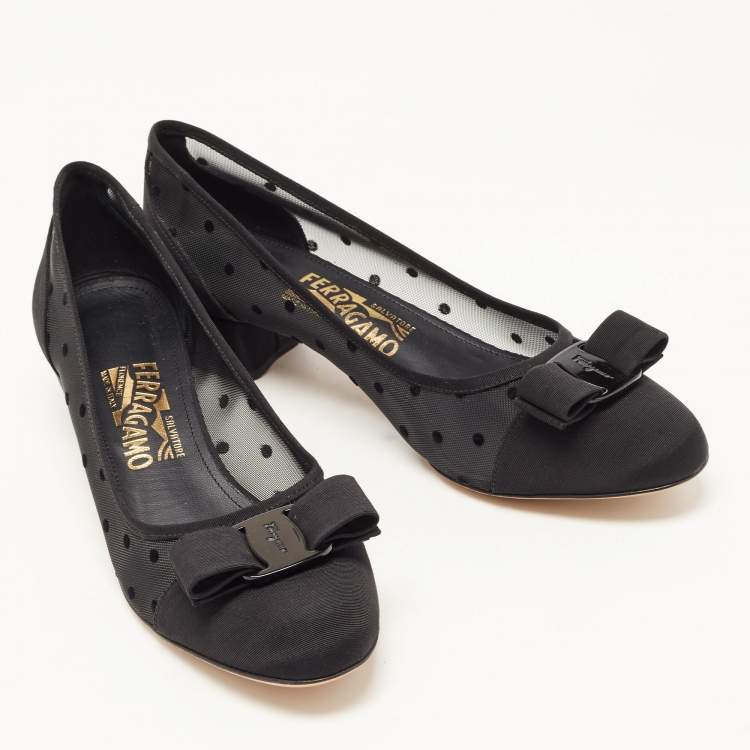 Pre Owned Salvatore Ferragamo Black Mesh and Canvas Varina Pumps Size 39