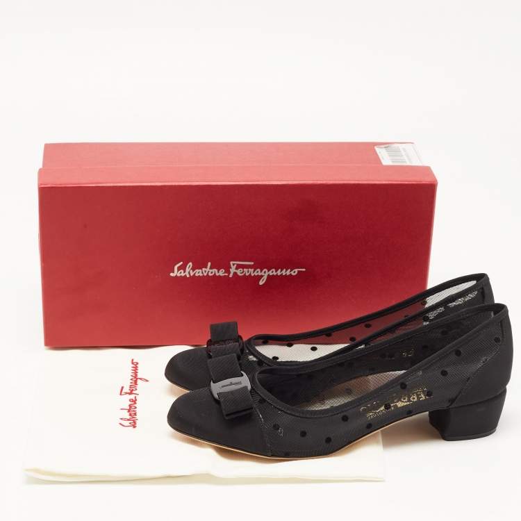 Pre Owned Salvatore Ferragamo Black Mesh and Canvas Varina Pumps Size 39
