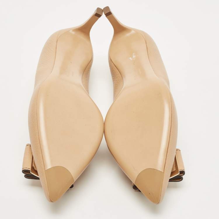 Pre Owned Salvatore Ferragamo Beige Leather Mimi Bow Detail Pointed Toe Pumps Size 36.5