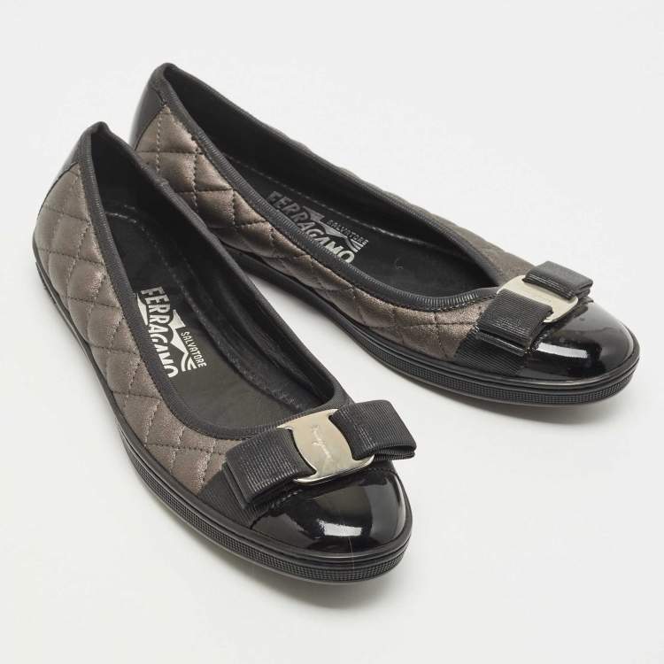 Pre Owned Salvatore Ferragamo Black/Bronze Quilted Leather and Patent Varina Ballet Flats Size 37