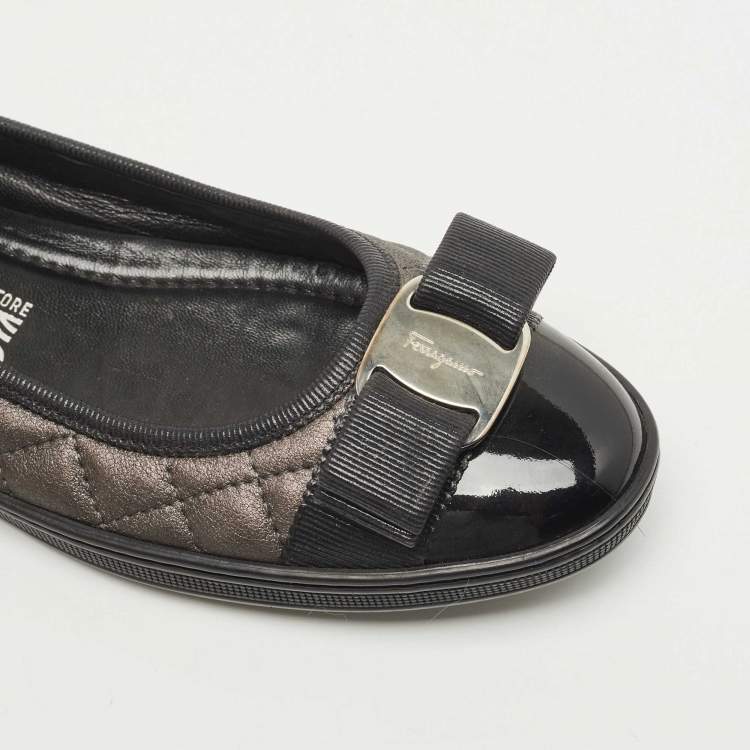 Pre Owned Salvatore Ferragamo Black/Bronze Quilted Leather and Patent Varina Ballet Flats Size 37