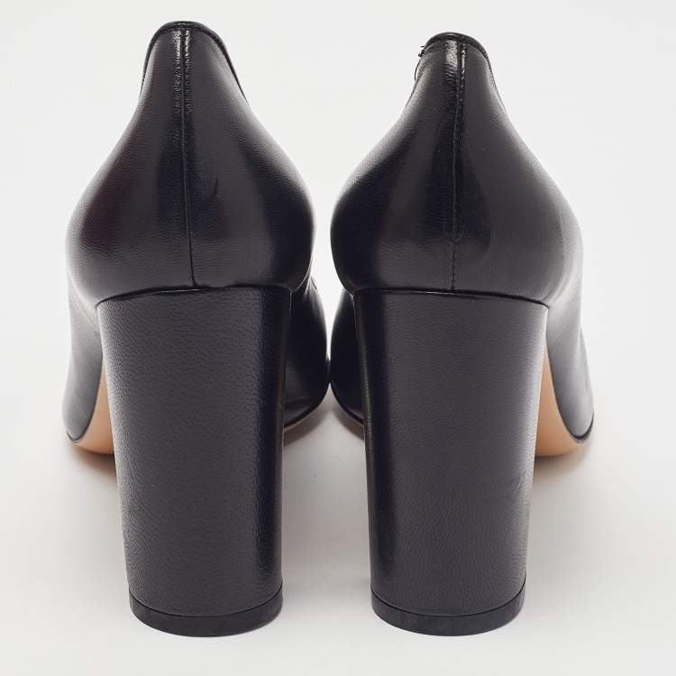 Pre Owned Salvatore Ferragamo Black Leather and Patent Cap Toe Buckle Pumps Size 38.5