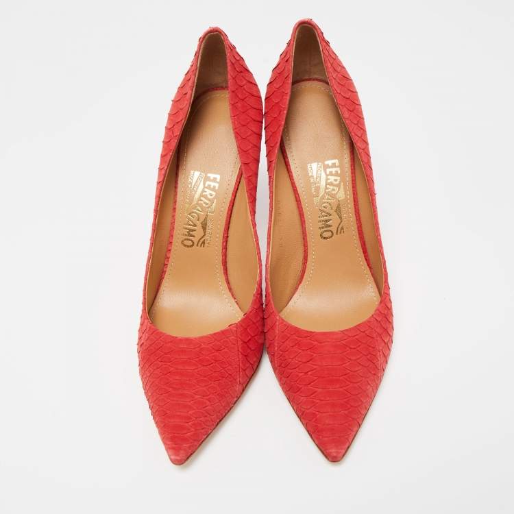 Pre Owned Salvatore Ferragamo Red Python Susi Pumps Size 40