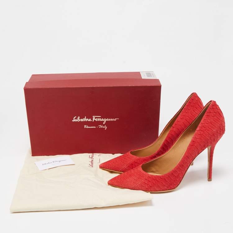 Pre Owned Salvatore Ferragamo Red Python Susi Pumps Size 40