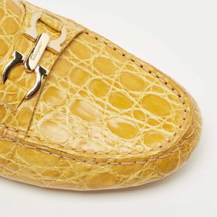 Pre Owned Salvatore Ferragamo Yellow Crocodile Vera Loafers Size 40.5