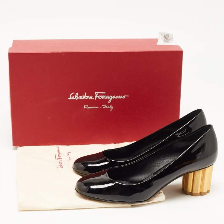 مملوكة مسبقًا Salvatore Ferragamo Black Patent Flower Heel Pumps Size 37