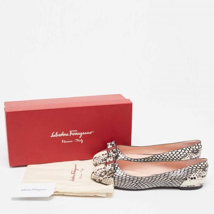 Pre Owned Salvatore Ferragamo Two Tone Python Varina Bow Ballet Flats Size 40