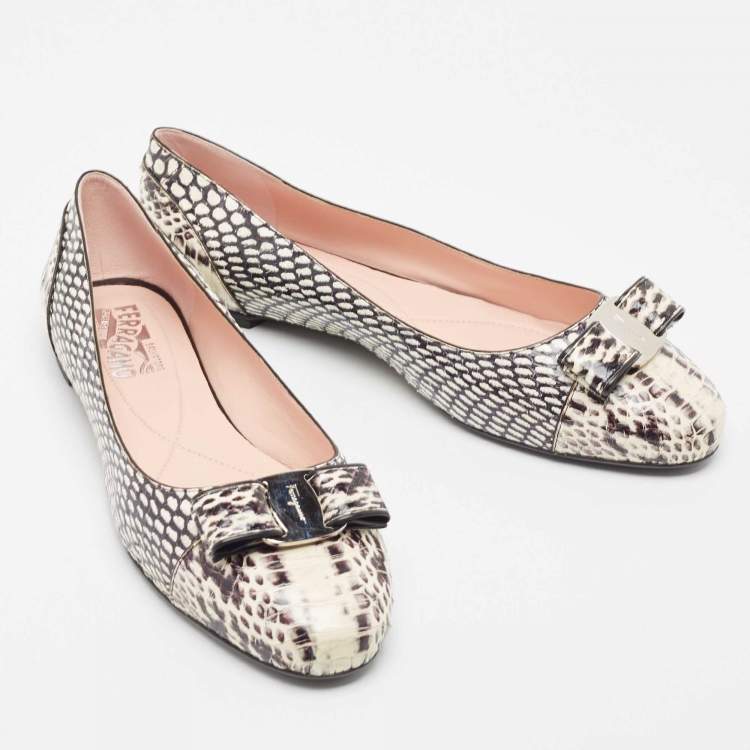 Pre Owned Salvatore Ferragamo Two Tone Python Varina Bow Ballet Flats Size 40