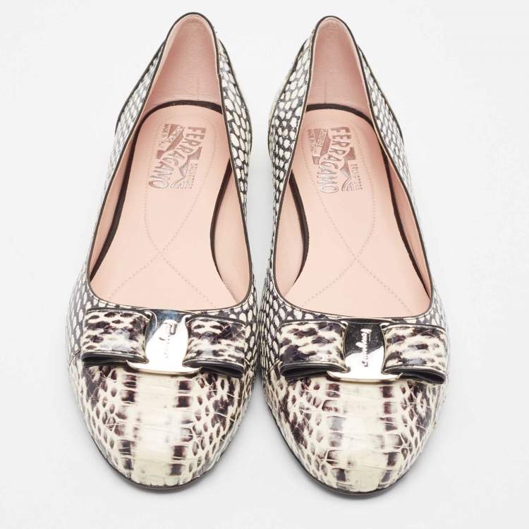 Pre Owned Salvatore Ferragamo Two Tone Python Varina Bow Ballet Flats Size 40