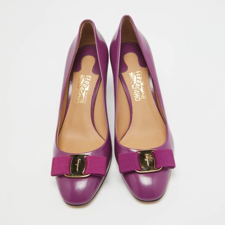 Pre Owned Salvatore Ferragamo Purple Patent Leather Vara Bow Pumps Size 37.5