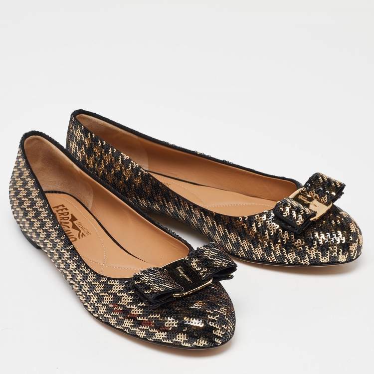 Pre Owned Salvatore Ferragamo Black/Gold Sequin Varina Ballet Flats Size 37.5