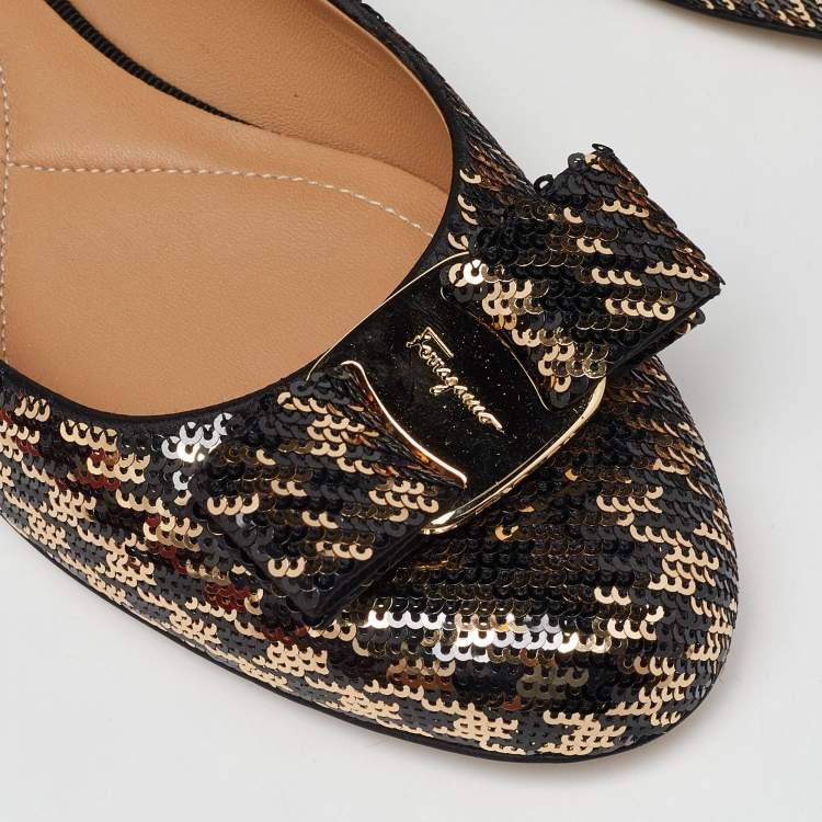 Pre Owned Salvatore Ferragamo Black/Gold Sequin Varina Ballet Flats Size 37.5