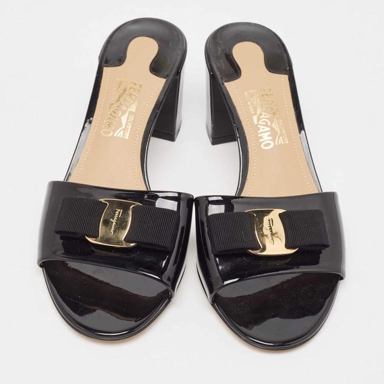 Pre Owned Salvatore Ferragamo Black Patent Leather Vara Bow Wedge Sandals Size 38