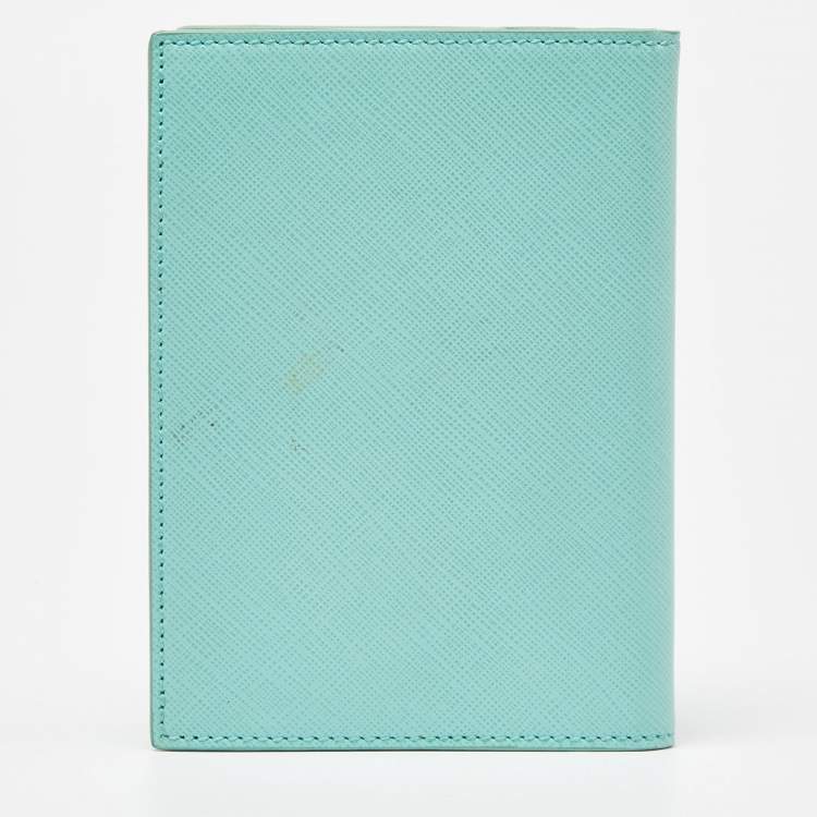 Pre Owned Salvatore Ferragamo Green Leather Passport Holder