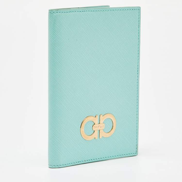 Pre Owned Salvatore Ferragamo Green Leather Passport Holder