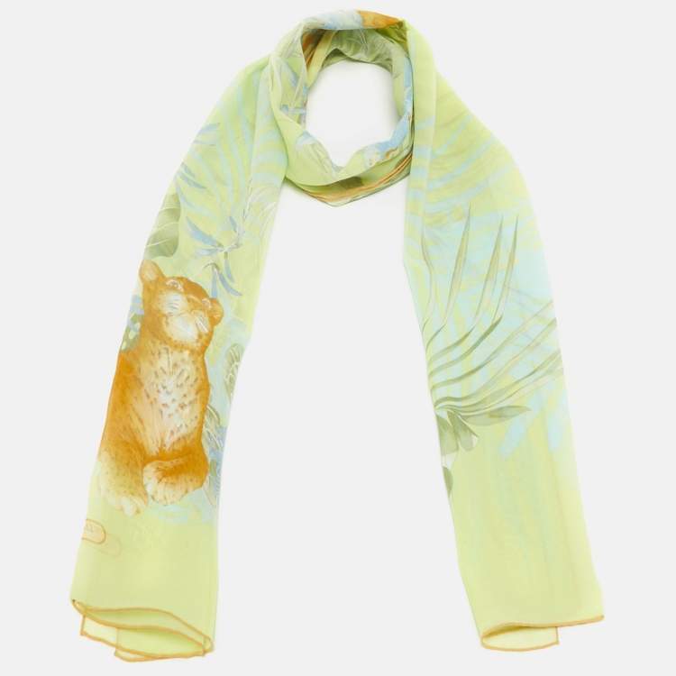 Pre Owned Salvatore Ferrara Light Green Wildlife Printed Silk Stole
