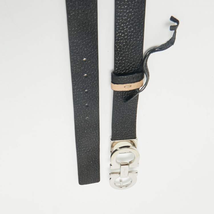 Pre Owned Salvatore Ferragamo Black/Beige Gancini Cut to Size Reversible Belt