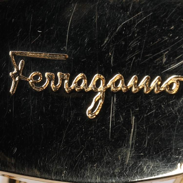 Pre Owned Salvatore Ferragamo Gold Tone Metal Vara Scarf Ring
