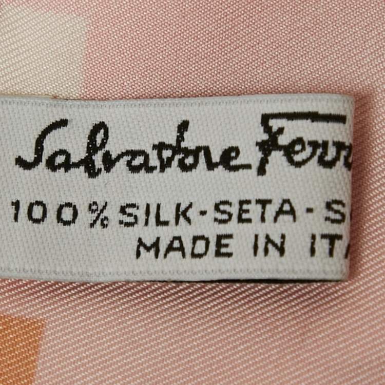 مملوكة مسبقًا Salvatore Ferragamo Pink Floral Print Silk Scarf